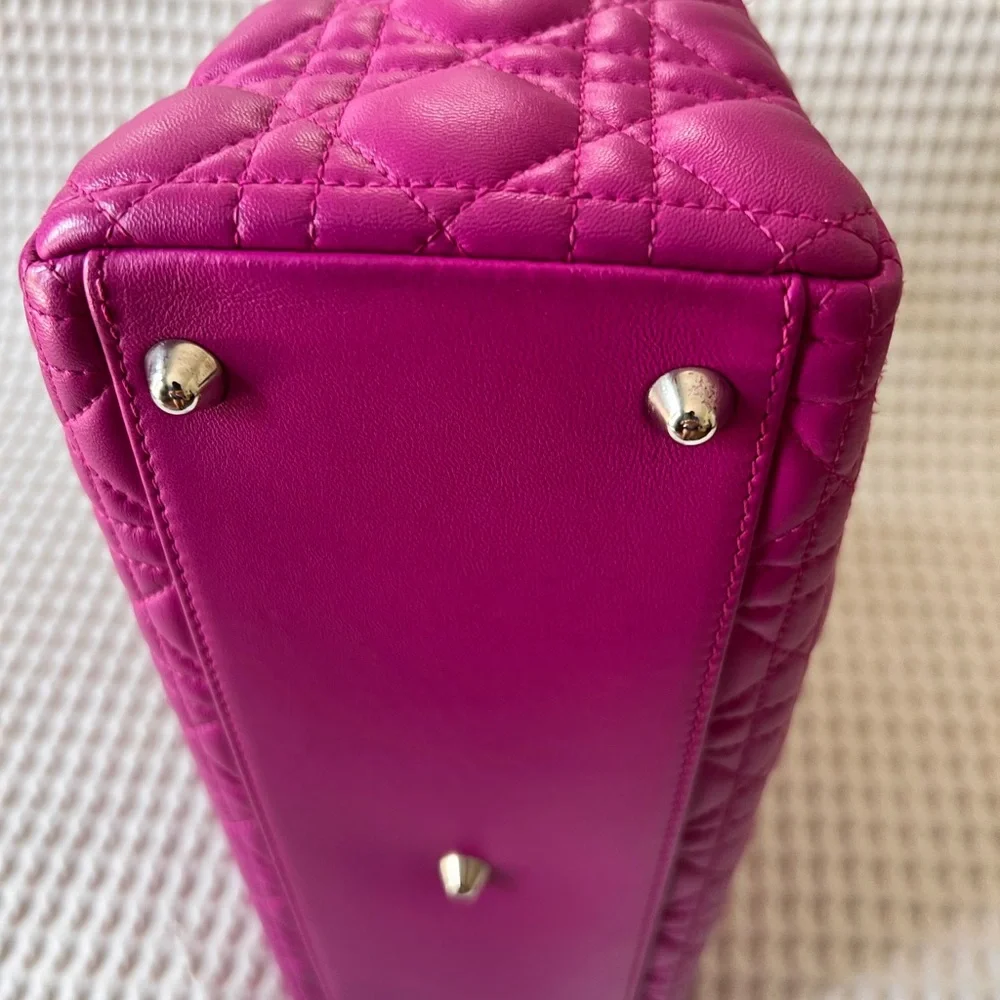 Pink Lady Dior - Picture 9 of 10